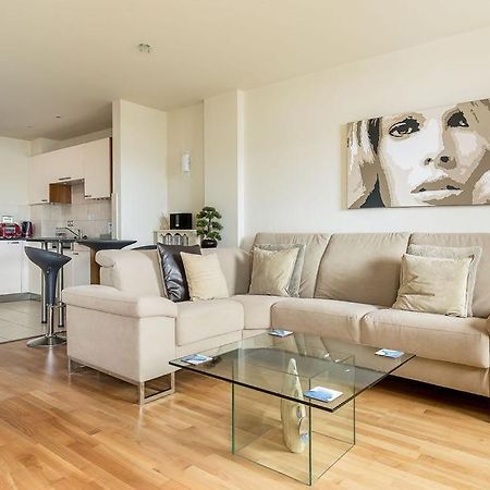 Crow'S Nest Villa Poole Bagian luar foto