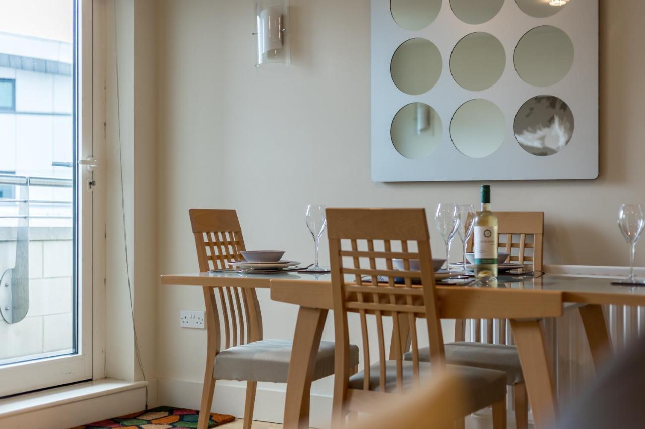 Crow'S Nest Villa Poole Bagian luar foto