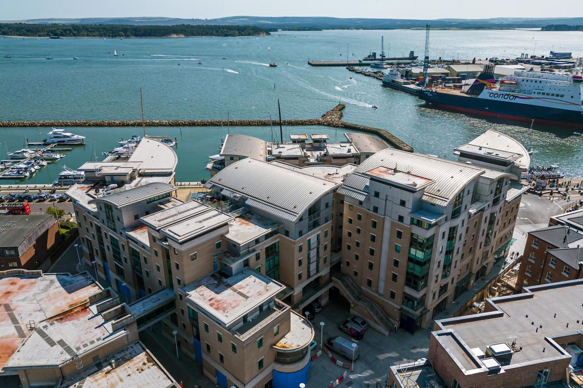 Crow'S Nest Villa Poole Bagian luar foto