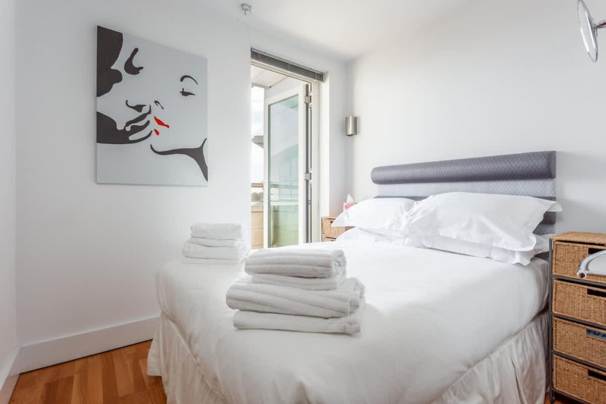 Crow'S Nest Villa Poole Bagian luar foto