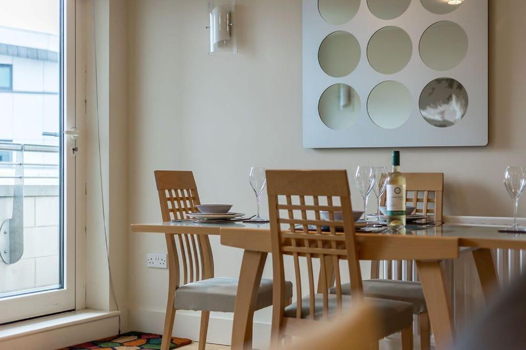 Crow'S Nest Villa Poole Bagian luar foto
