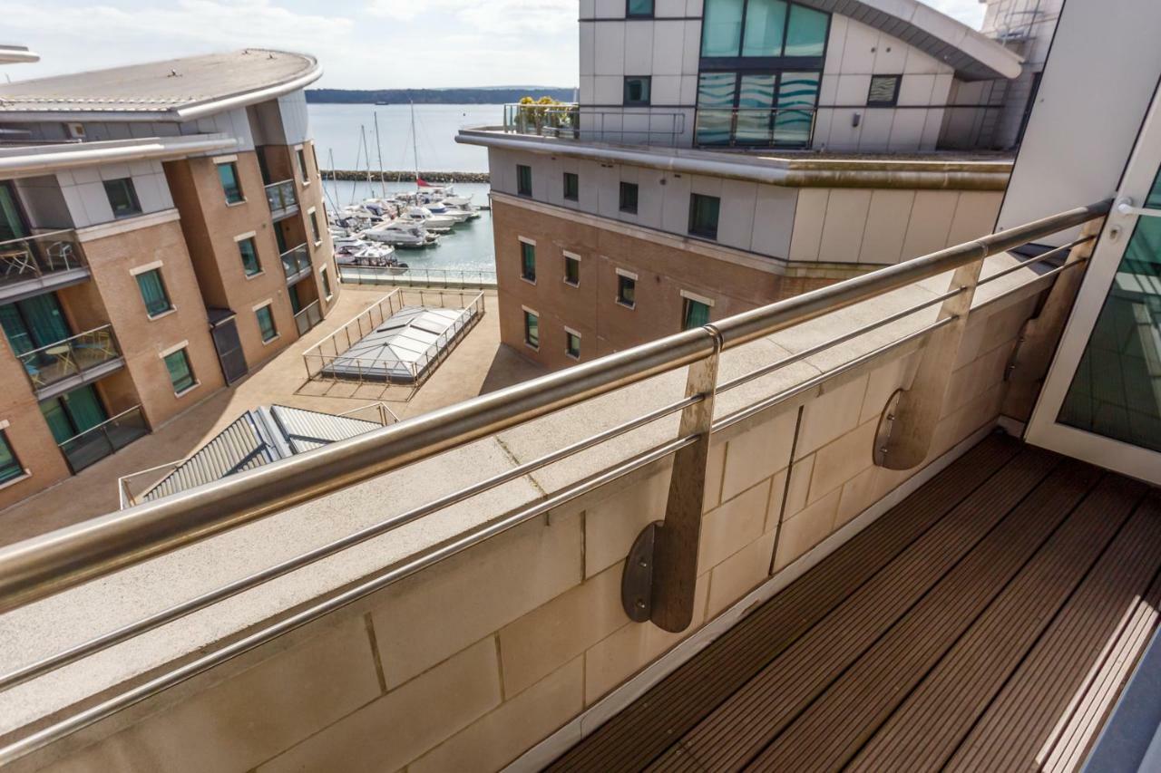 Crow'S Nest Villa Poole Bagian luar foto